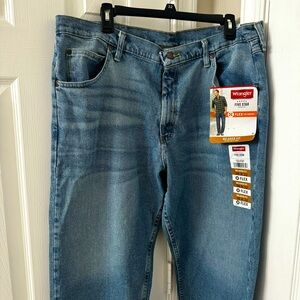 NWT| Wrangler Men’s Jeans| Size 38X32